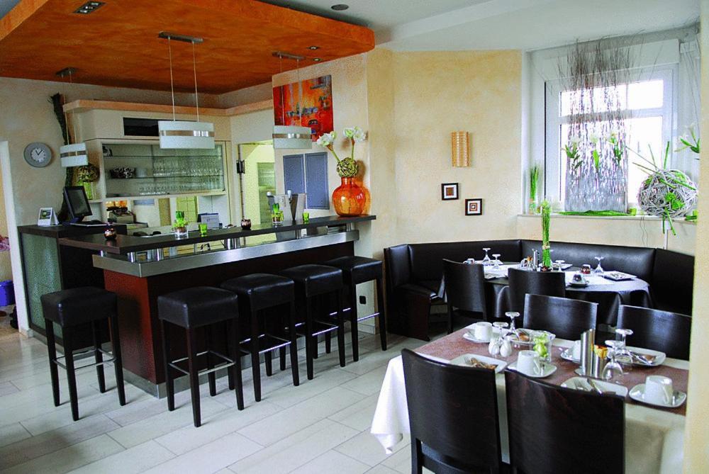 Adam Hotel Giesen Extérieur photo