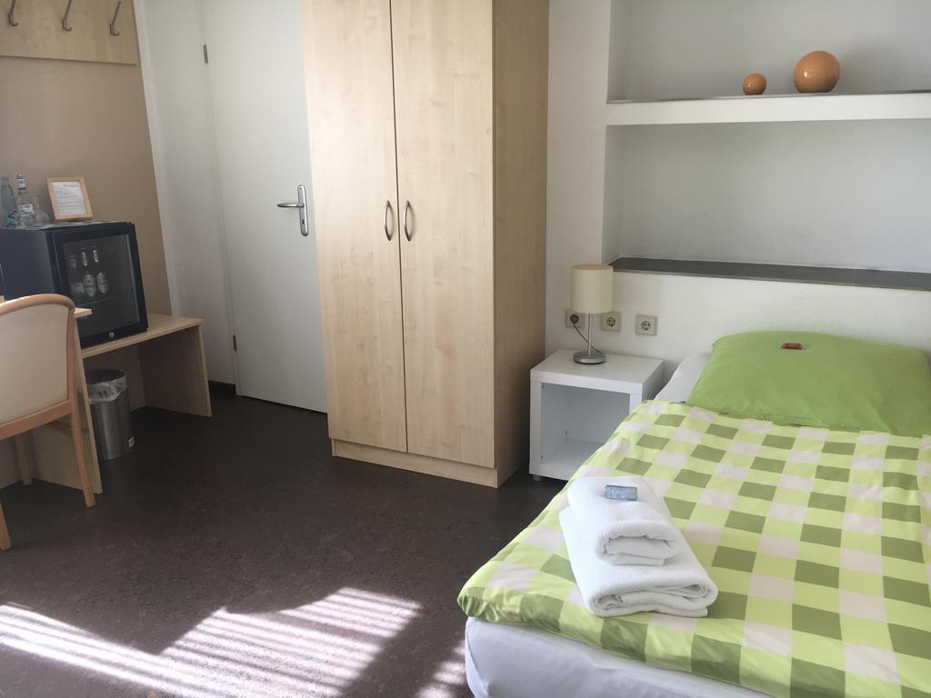 Adam Hotel Giesen Extérieur photo